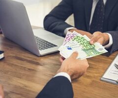 Broker, der Kredite und Investitionen vergibt